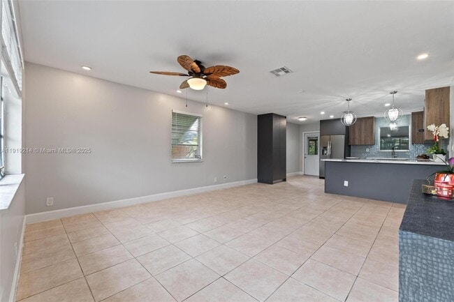 Photo - 1912 SW 97th Terrace