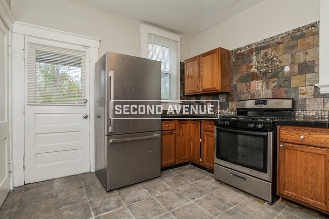 Photo - 570 Flatt Terrace