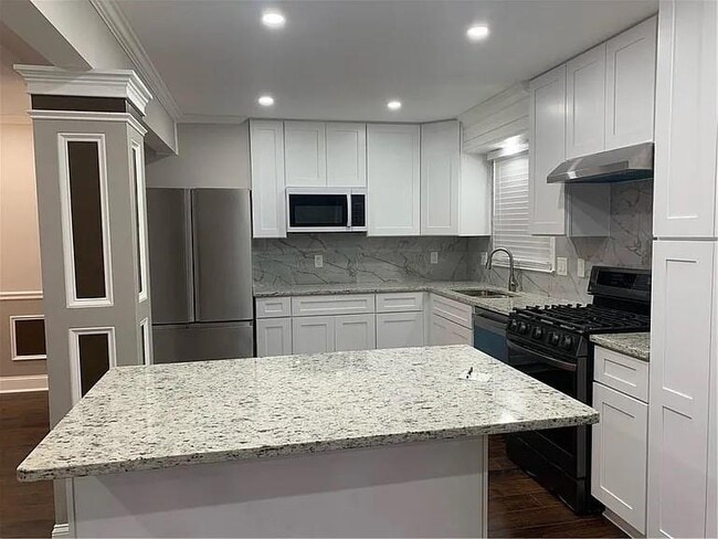 Photo - 6046 Danbury Ct