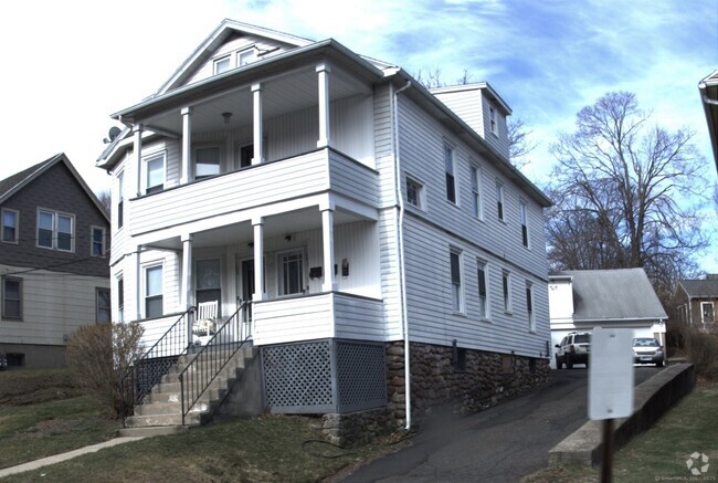 Building Photo - 108 Union St Unit 3 Rental