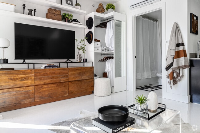 Estudio - 360SF - Signal Hill Studios