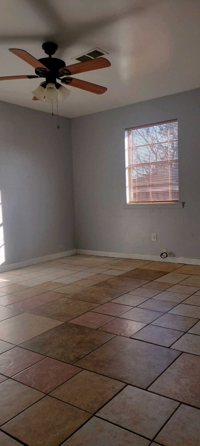 Living Room - 506 Buena Vista Ave Unit 506 Buena Vista