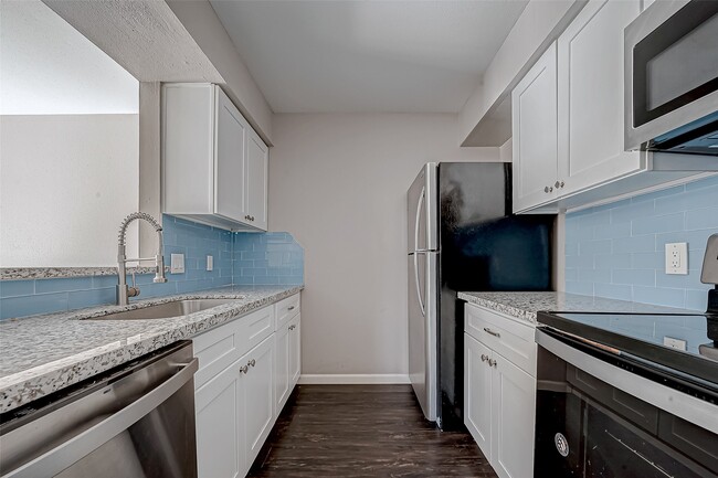 Photo - 7315 Housman