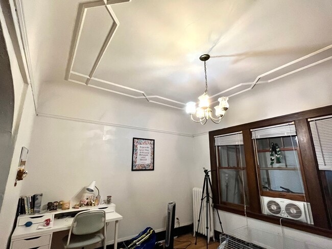 Formal Dining Room 1023 Linwood - Linwood Apartments
