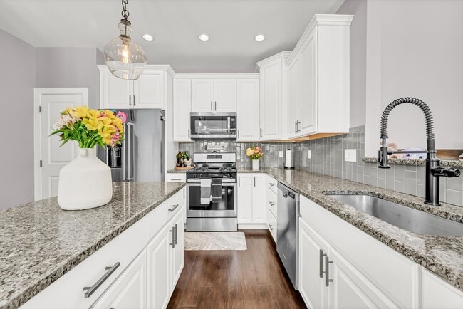 Photo - 8 Highridge Rd