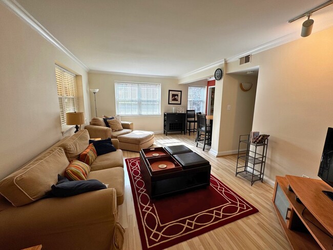 Photo - 2107 N Scott St