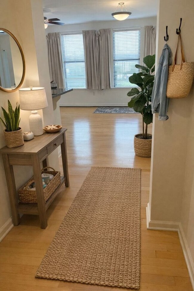 Photo - Studio w/ In-Unit Laundry near Tom Lee Park