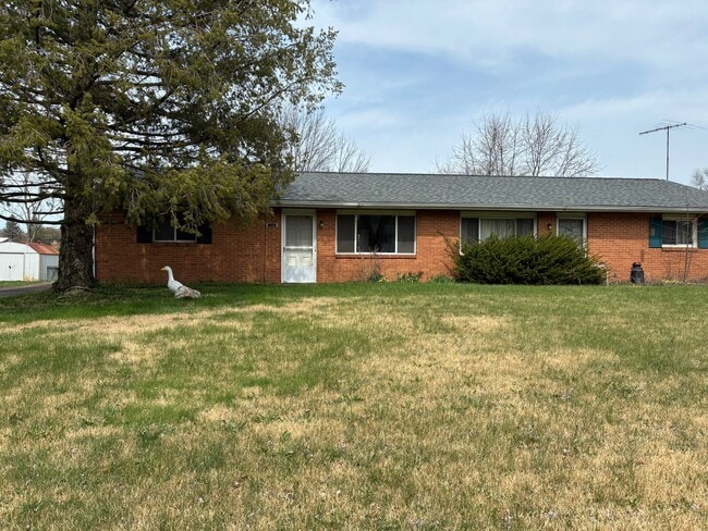 Building Photo - 7545 Rob St NW Unit 7545 Rob Ave NW