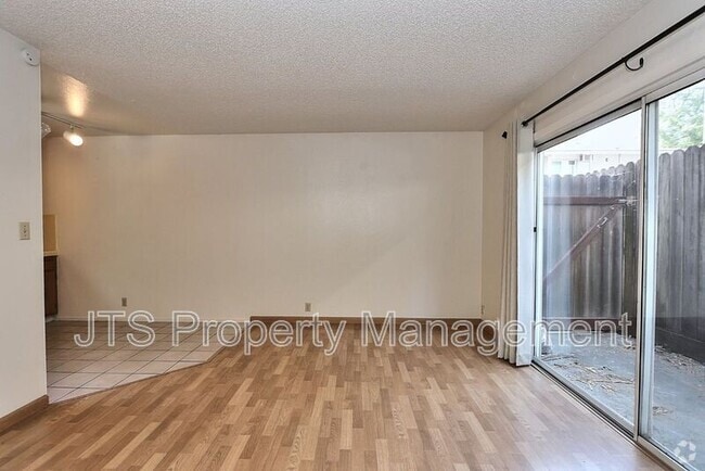 Building Photo - 2722 26th St Unit 2 Rental