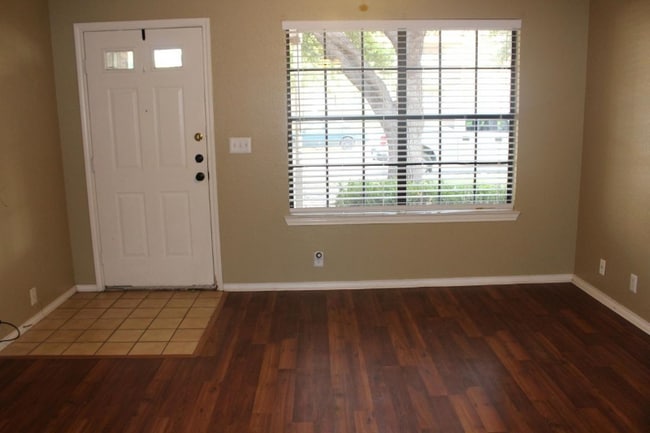 Photo - 4306 Gleneagles Dr Unit A