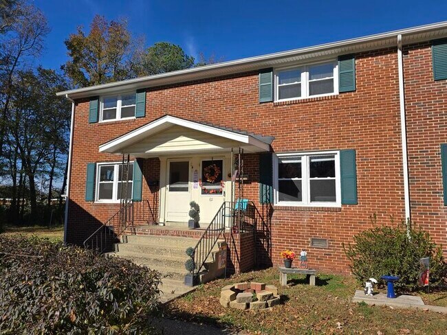 Photo - 2604 Wayside Dr