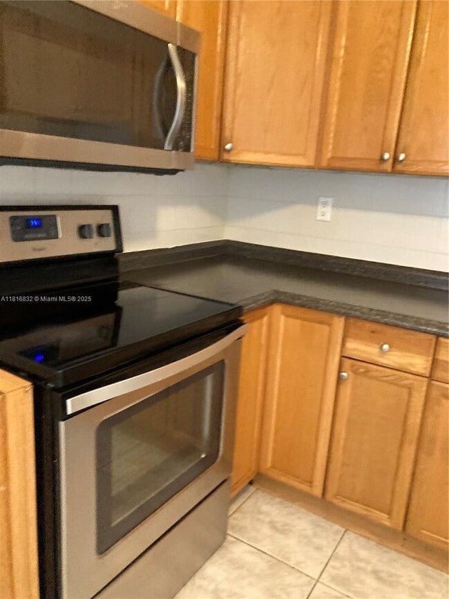 2 bedroom in Hallandale FL 33009 - 2 bedroom in Hallandale FL 33009 Condo