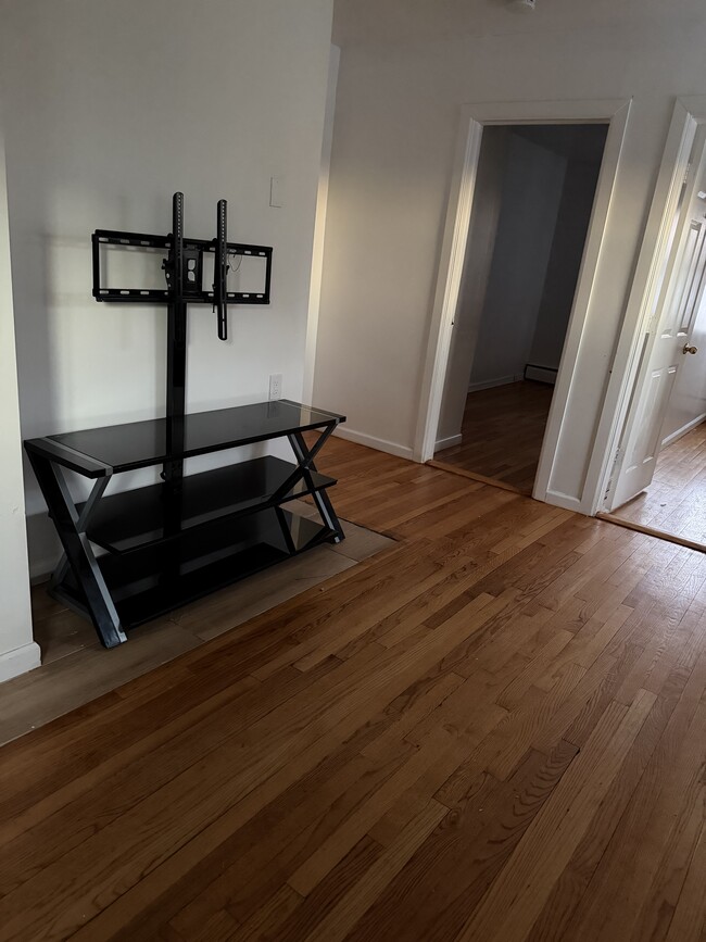 Photo - 49 River St Unit Apartment 2