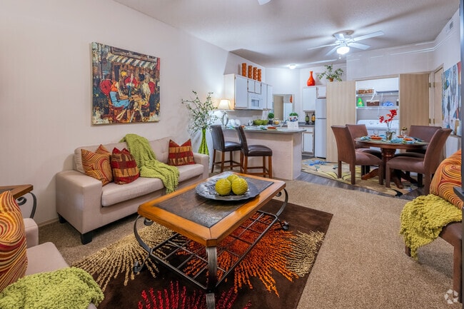 1HAB, 1BA - 667 ft² - Sala de estar - The Fairways at Moore