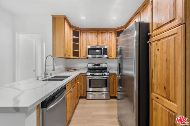 Photo - 9005 Cynthia St Unidad 116