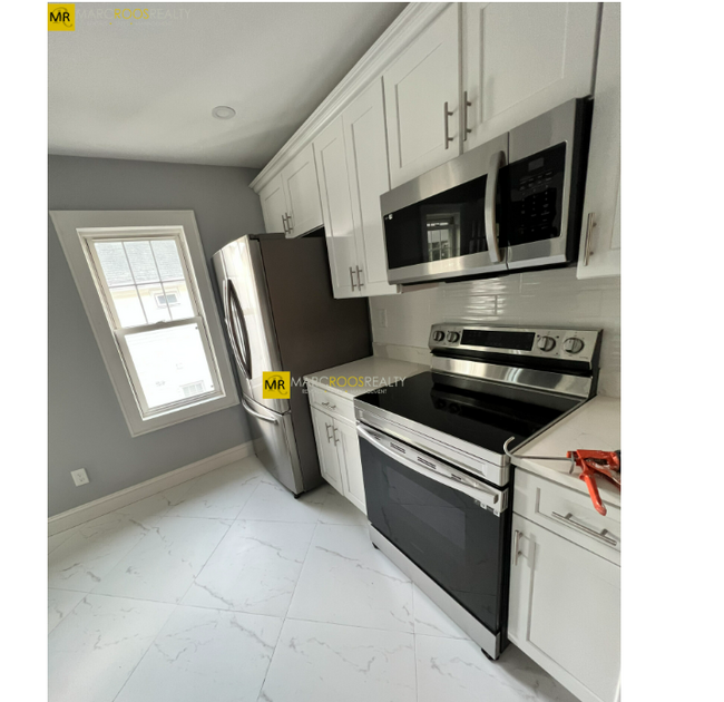 Building Photo - 10 Lawrence St Unit 12 Rental