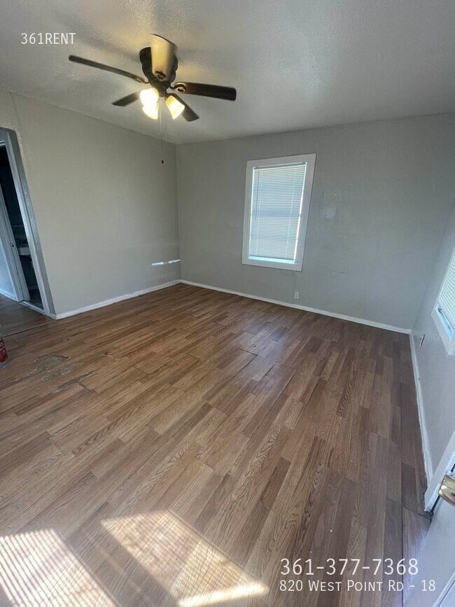 Photo - 820 W Point Rd Unidad 18