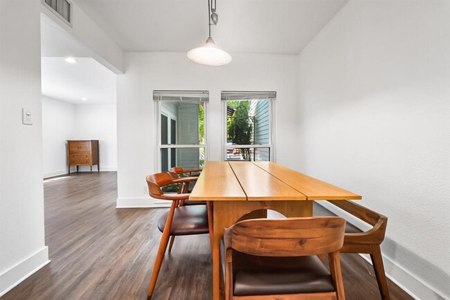 Photo - 2709 Parker Ln