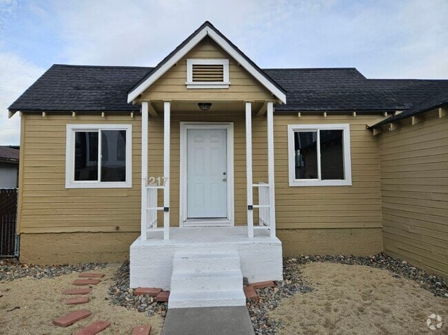 Building Photo - 1217 W 2nd St Rental