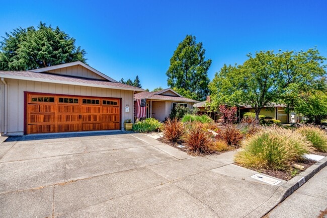 Photo - 113 Sherwood Dr