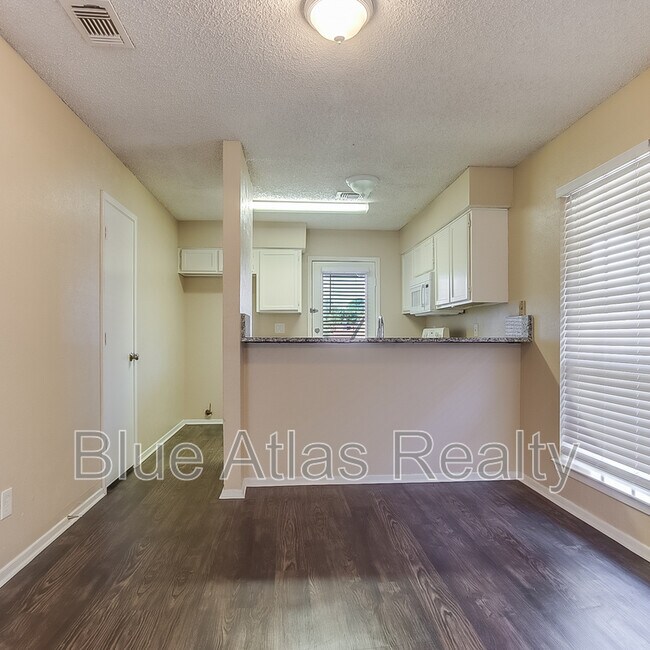 Photo - 610 Lillard Rd