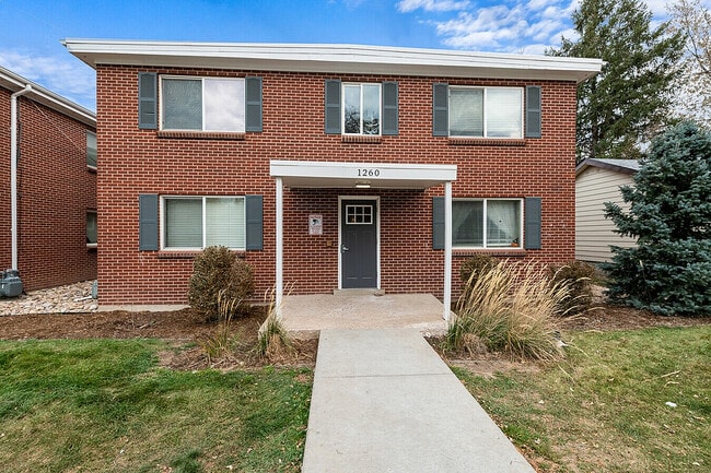 Welcome to your new home! This charming brick apartment offers modern comfort and style. - Wadsworth Station West