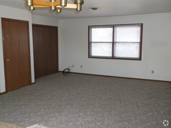 Building Photo - 811 Farmer Ave Unit 1/2 Rental
