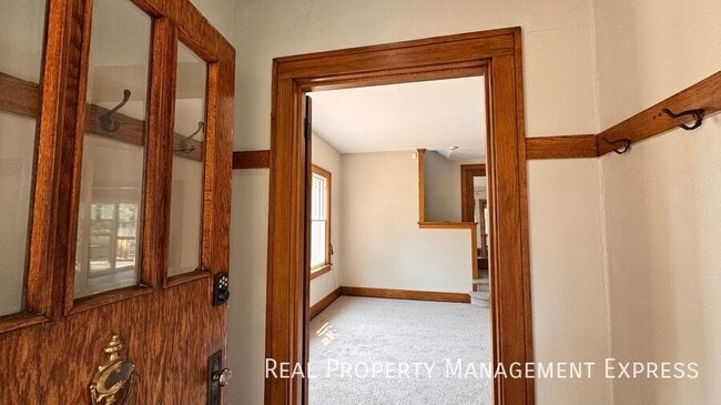 Photo - 509 W 25th St