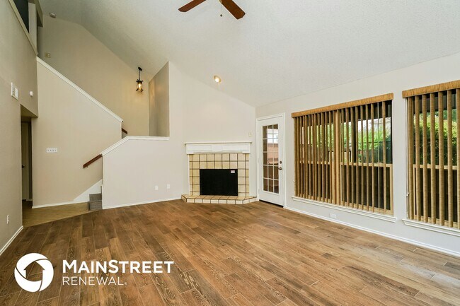 1617 Palisades Dr