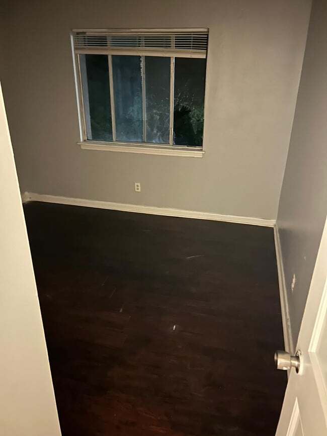 Photo - 1521 Camelot Dr