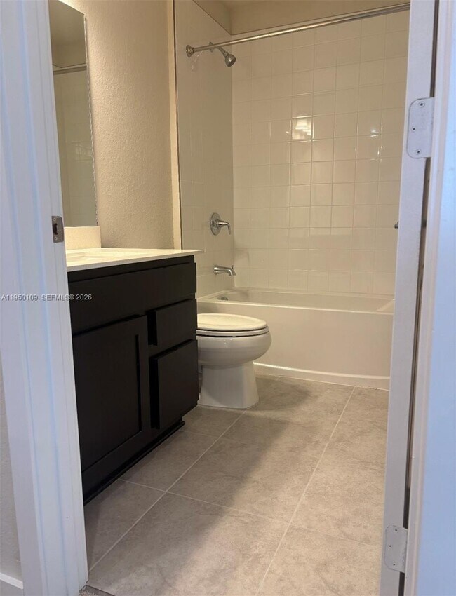 Photo - 1022 W Davis Pkwy