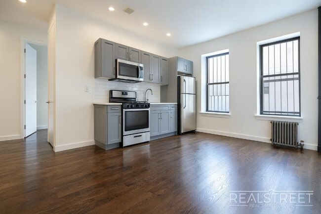 Photo - Stunning Modern Large 2 Bedroom Unit 3J