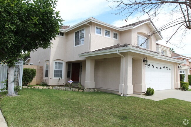 Building Photo - Coming Soon! Two story, 3 bedroom 2.5 bath... Rental