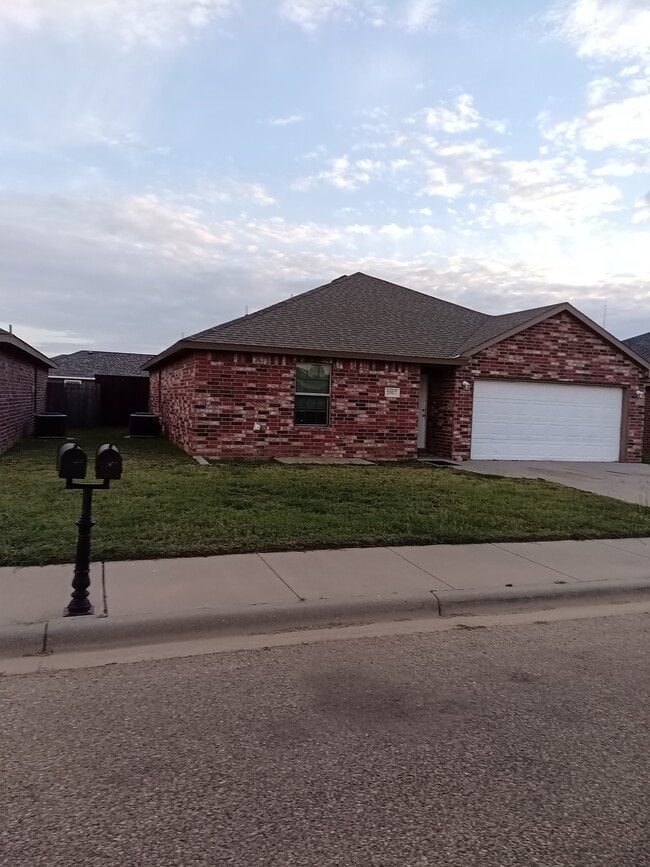 Building Photo - 2007 89th St