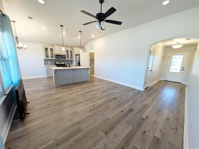 Photo - 18637 Como Dr