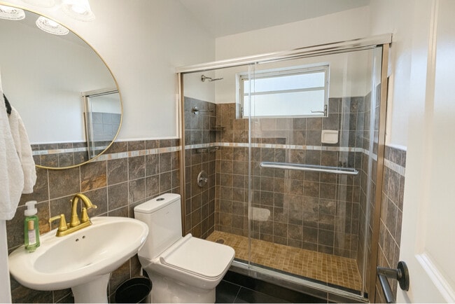 Photo - 2395 NE 184th Terrace