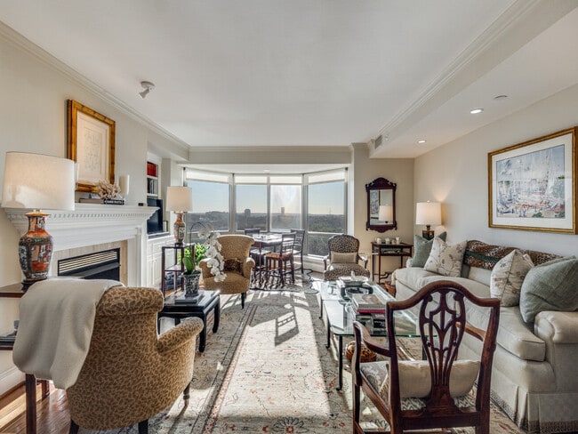 Building Photo - 4242 Lomo Alto Dr Unit N-70