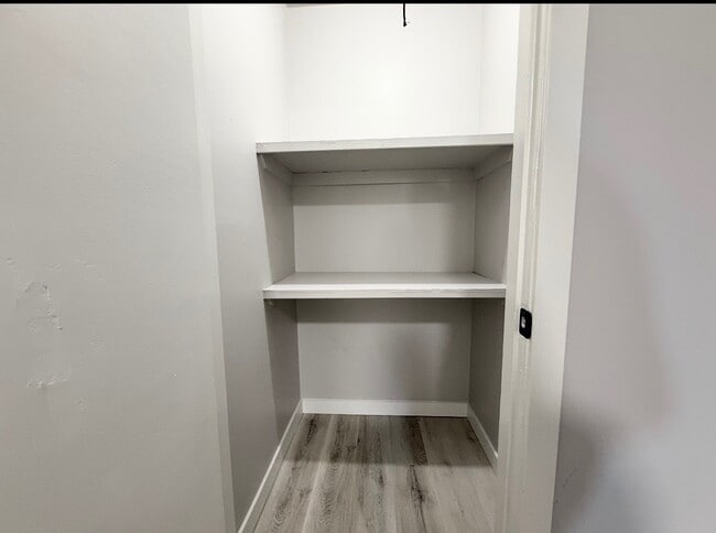 Photo - 2 Bed 1 Bath Unit in Edmonton, AB Unit 102