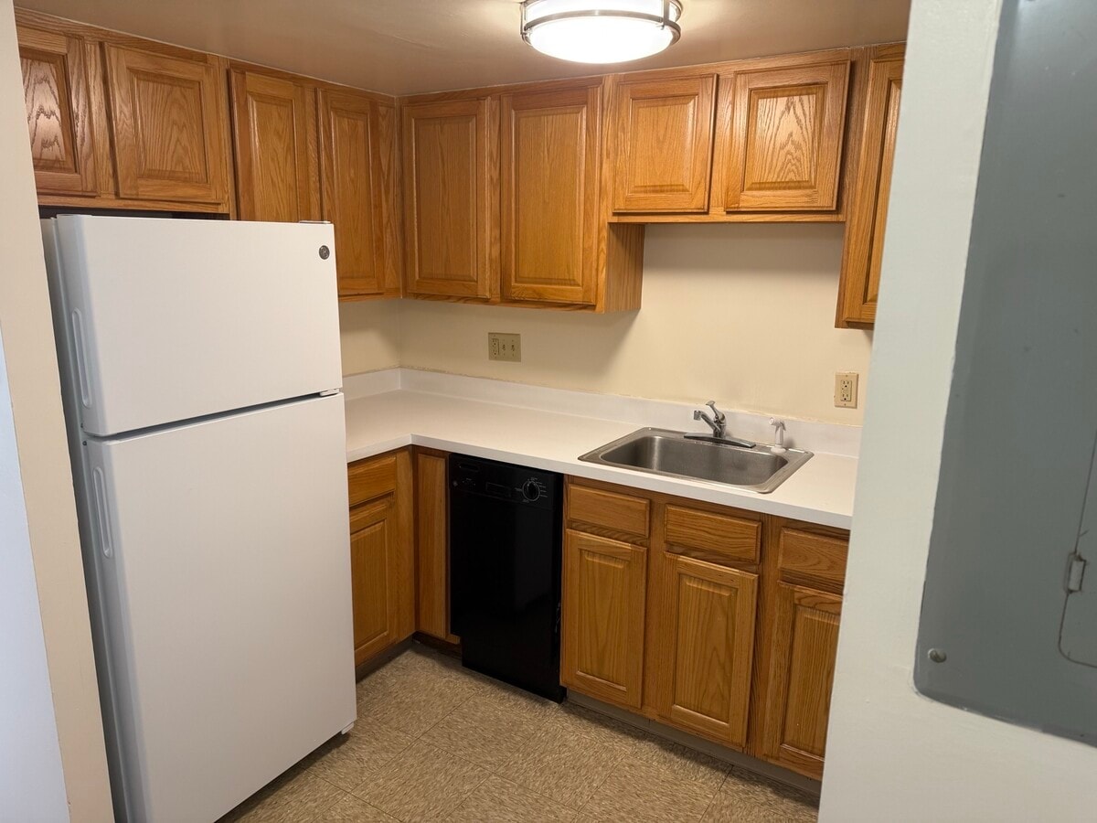 Photo - Roxbury Hills