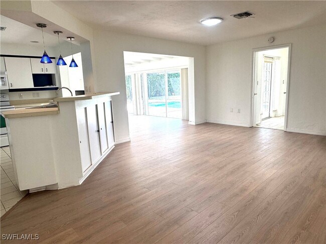 Photo - 675 Wedge Dr