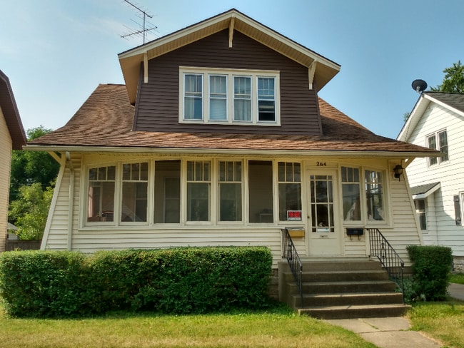 Building Photo - 264 W 16th St