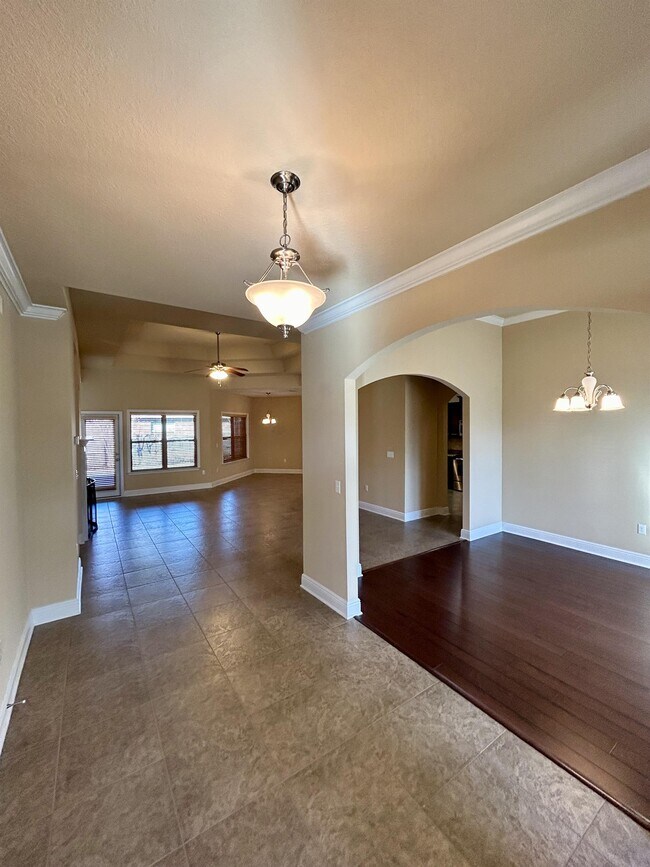 Photo - 80 S Knightsbridge Ct