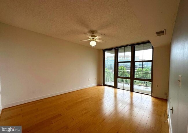 Photo - 11800 Sunset Hills Rd Unidad 716