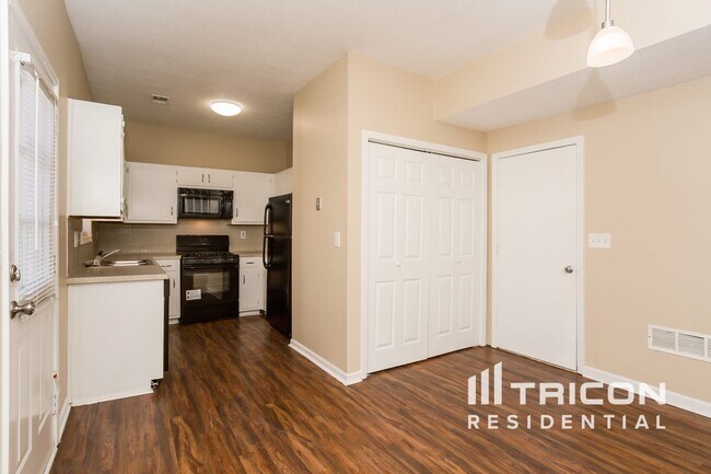 Photo - 2740 Chickory Hill