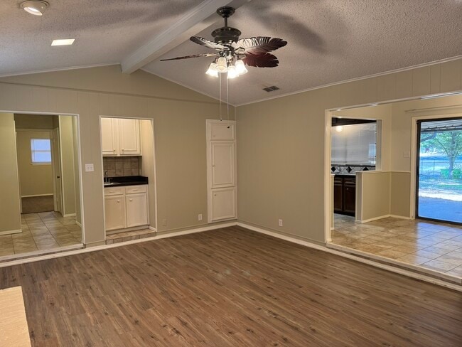 Photo - 1524 Timber Creek Dr