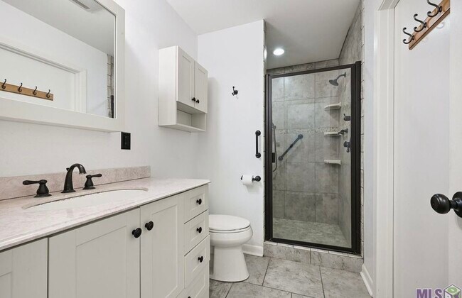 Photo - 4923 Newell St