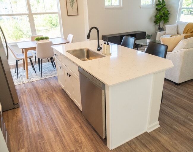 Genesee Pointe Apartments For Rent in West Henrietta, NY