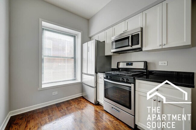 Building Photo - 1315 W Leland Ave Unit 2 Rental