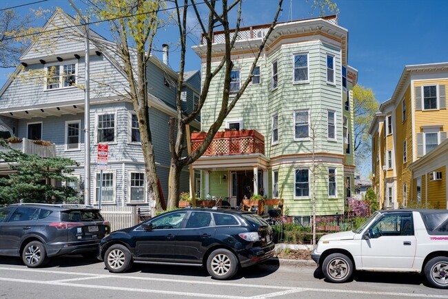 Photo - 387 Huron Ave Unit 1