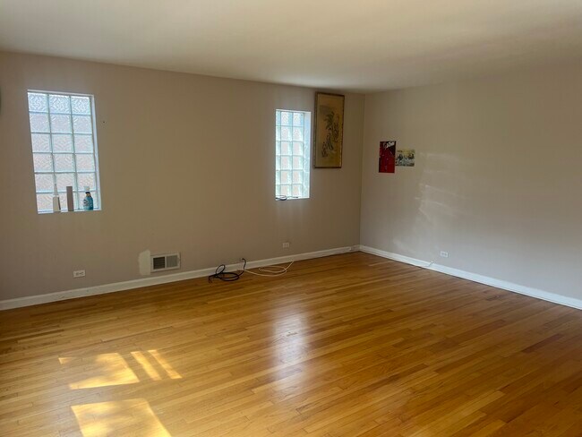 Photo - 6528 N Rockwell St Unit 2
